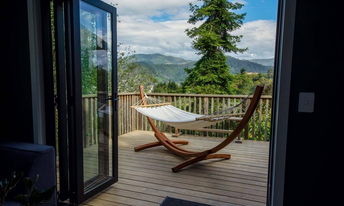 Nelson House | Room to move with a rural feel in Nelson city.