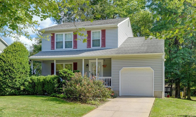 Maryland City House | Room to Work & Relax! Laurel Home w/Office, Yard