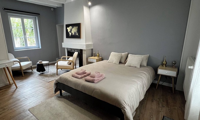 Saumur Apartment | Room Une Bulle d'Evidence