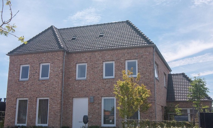 Domburg Apartment | Room 'Villa Mondriaan' KA02 for rent in the center of Domburg!