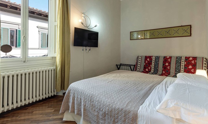 Le Cure Apartment | Room 'White Guest House' with Wi-Fi and Air Conditioning
