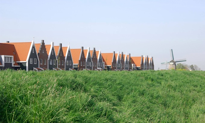 Volendam Hotel | Roompot Hotel Marinapark Volendam