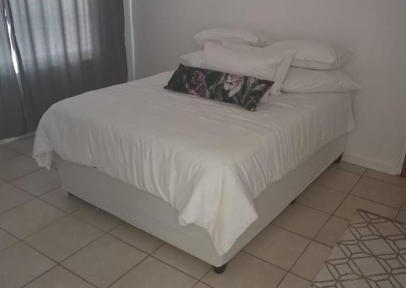 Port Elizabeth Apartment | Rooms to Rent