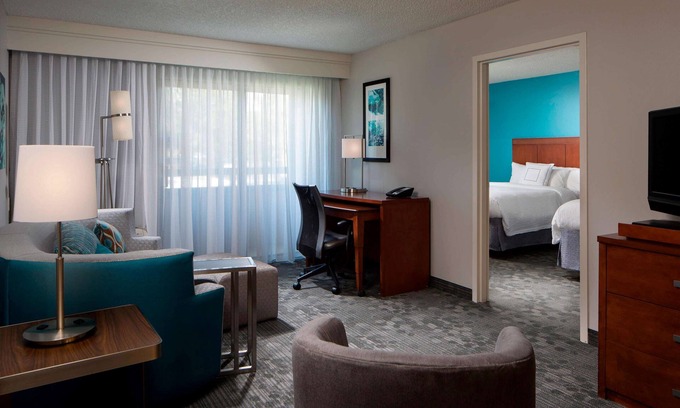Boca Raton Hotel | Roomy 1BR Suite w/Heated Pool, Breakfast & Pet-Friendly Amenities Await