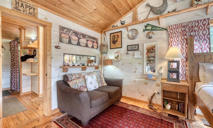 Suches Apartment | Rooster Ridge Studio - Mountain View - Hot Tub