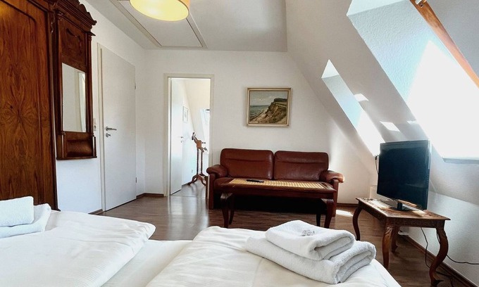 Luebeck Old Town Apartment | Rosalie (An der Untertrave 106; 4. OG) - Apartments on Holstentor