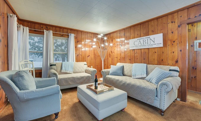 Higgins Lake Cabin | Roscommon Cabin, Walk to Higgins Lake