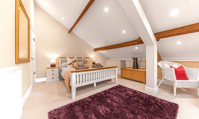 Ambleside Cottage | Rose Barn - barn conversion sleeps 6, new bathroom with parking