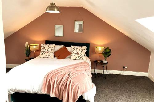 Sunderland House | Rose Cottage - 5 Person city centre with parking