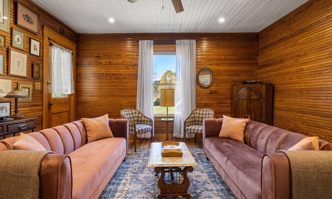Skyland House | Rose Hill Manornn