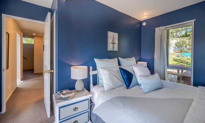 Akaroa House | Rose on the Bay - Akaroa Holiday Home