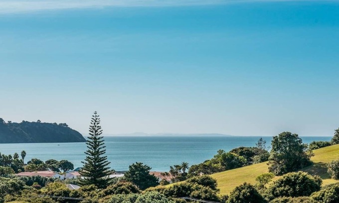 Onetangi House | Roses Bach | Stay Waiheke