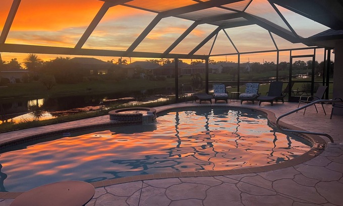 Long Meadow House | Rotonda Family Retreat - Panoramic Canal Views