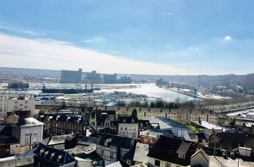 Coteaux Ouest Apartment | Rouen : Vue panoramique sur la seine avec parking
