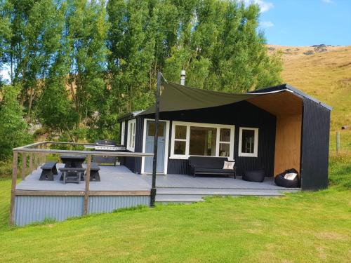 Clutha District Cabin | Round Hill Hut