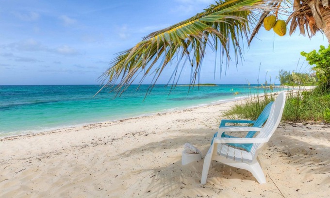 Governor's Harbour House | Round House, 360 degree deck, on stunning private beach with private cabana