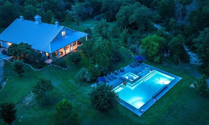 Round Top House | Round Top Gem | Casa Tres Hermanas | Pool + Hot Tub + Fire Pit + Grill