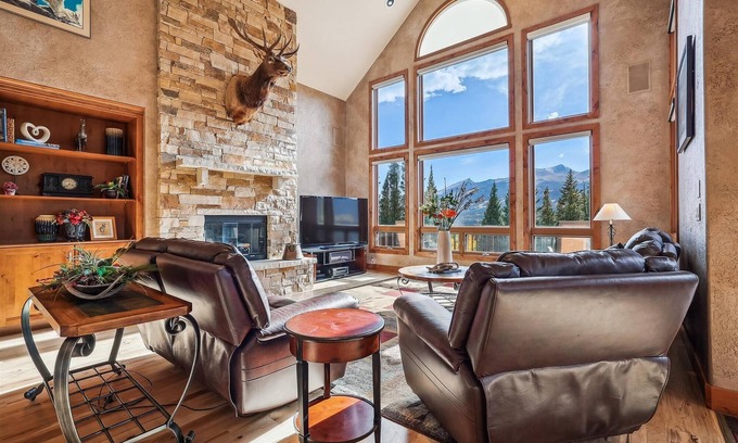 The Highlands House | Rounds Retreat: Ski Area Views and Private Ski Shuttle!
