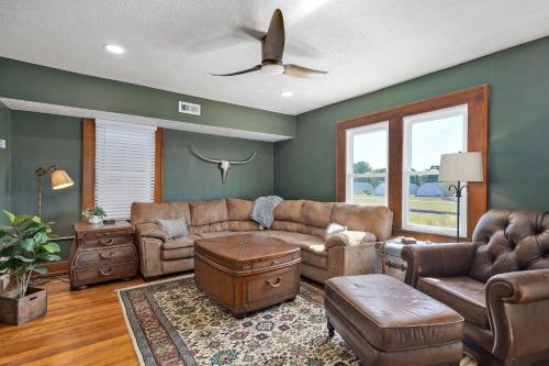 Strafford Hotel | Route 66 Motel