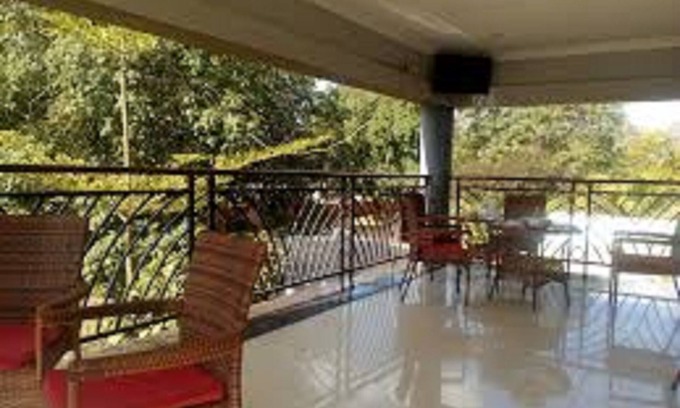 Kabwe Cabin | Royal Cashrise lodge