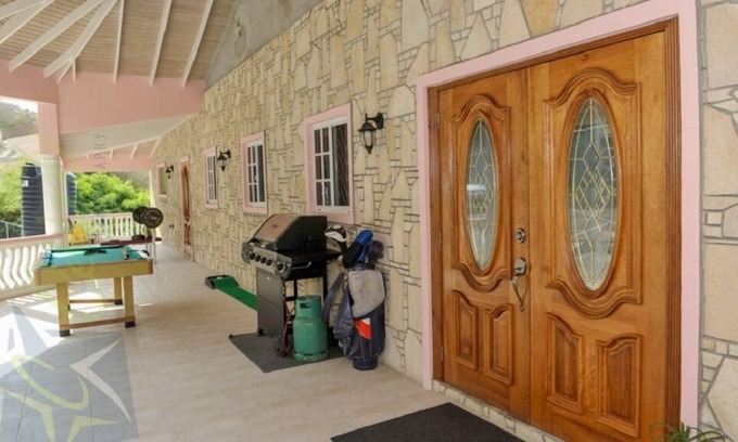 Calvigny House | Royal Harbour Front - House