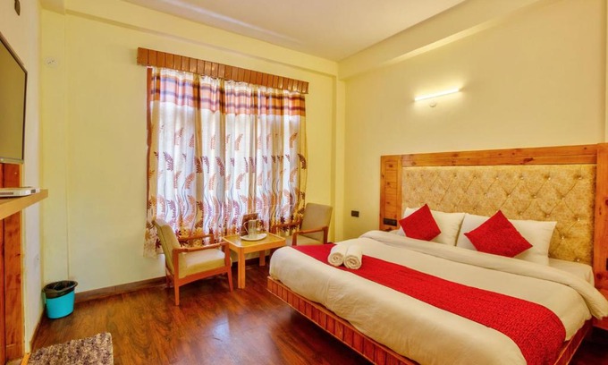 New Manali Hotel | ROYAL HILL MANALI