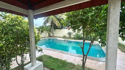 Sadras Villa | Royal Holiday Homes 4BHK premium Luxury Beach Villa, Uthandi