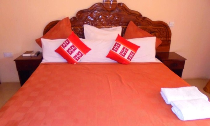 Livingstone House | Royal Kwandu Gardens