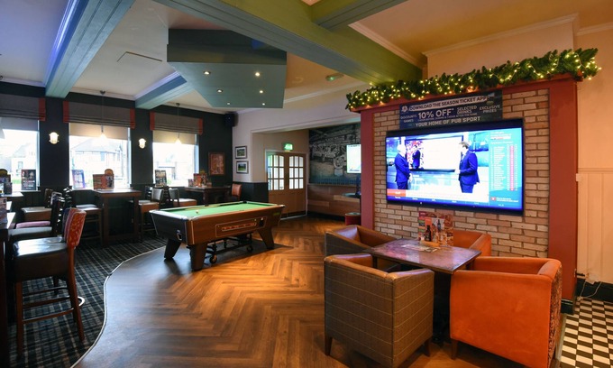 Bromborough Hotel | Royal Oak