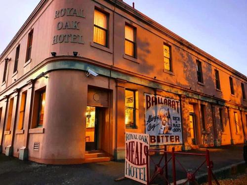 Ballarat Hotel | Royal Oak Hotel