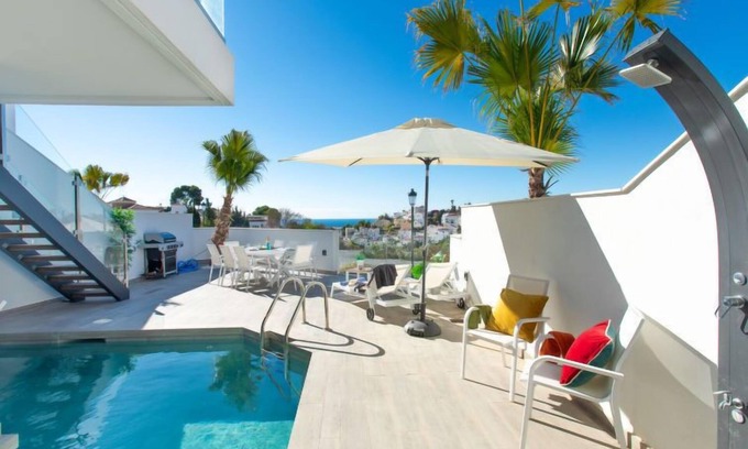 Chimenea House | Royal Palm by Interhome