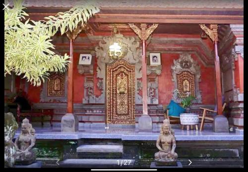 Batuan House | Royen Balinese Family Guest House- Traditional Batuan Homestay