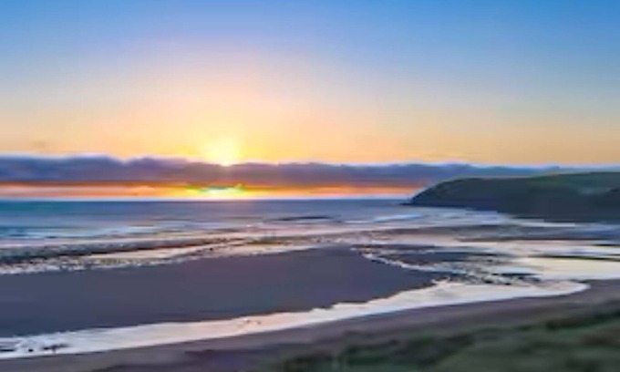 Marwood Cottage | Ruby's Retreat - Small Holding with animals near beautiful Beaches! North Devon