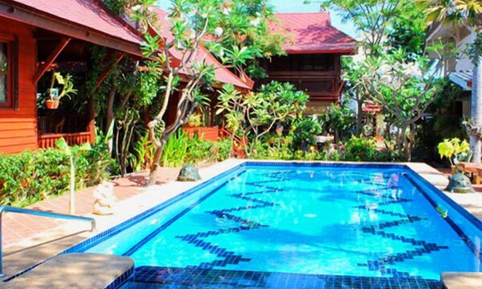 Khao Takiab Resort | Ruen Kanok Thai House