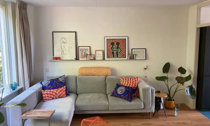 Amsterdam East Apartment | Ruim Appartement met Balkon in Bruisend Amsterdam-oost