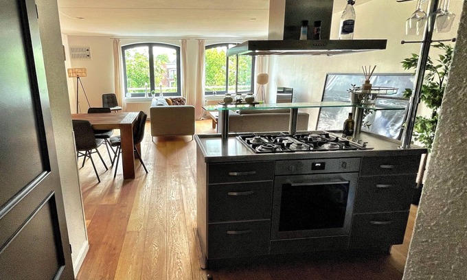 Municipality of Gorinchem Apartment | Ruim en Comfortabel Stadsappartement in het Hartje van Gorinchem