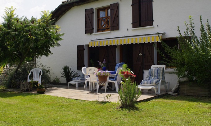 Mezos Cottage | rural cottage with heated pool
