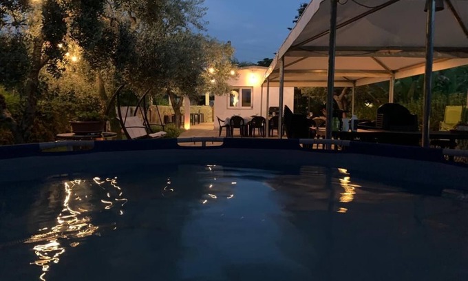 Modugno House | Rural detached house surrounded by greenery, healthy air and plenty of outdoor space.