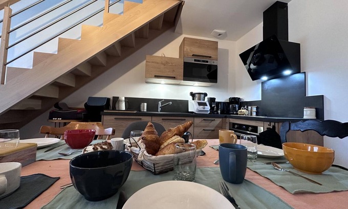 Buxieres-les-Mines Cottage | Rural Escape with SPA and Fireplace in a Bourgeois House