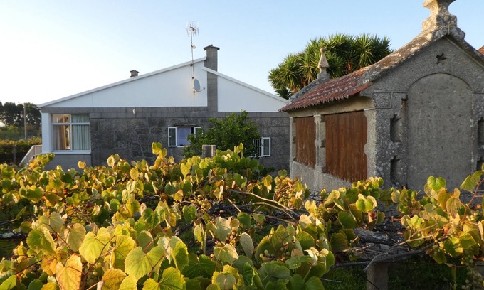 Bueu Ski Chalet | Rural house Don Armando Beluso Bueu