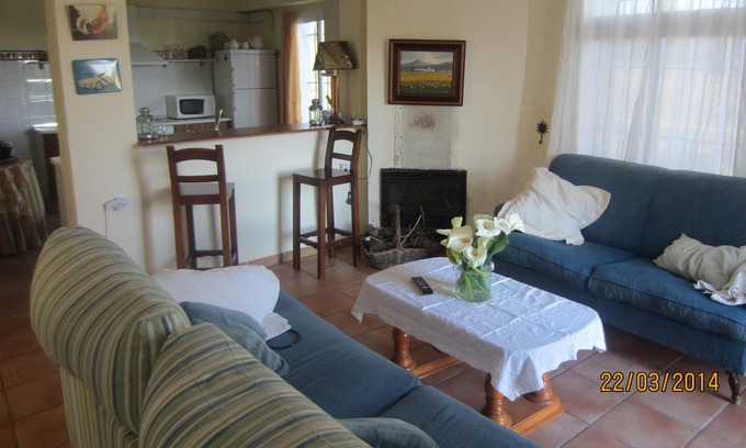 Manzanete Cottage | RURAL HOUSE NEAR THE BEACH FOR 6 PEOPLE