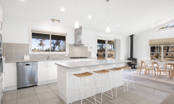 Armidale House | Rural retreat in beautiful Armidale