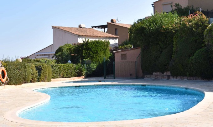 Theoule-Superieur House | Rural villa with shared pool and tennis court