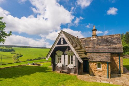 Beeley House | Russian CottageChatsworth Estate