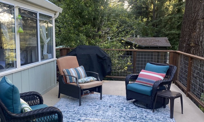 Healdsburg Cottage | Russian Riverside Cottage in Healdsburg