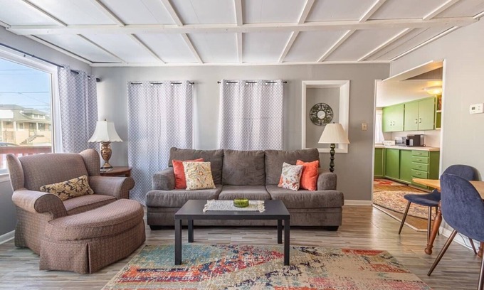 Laramie House | Rustic 2 Bedroom Boho Apartment