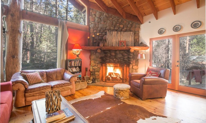 Sedona Cabin | Rustic Beauty in the Canyon