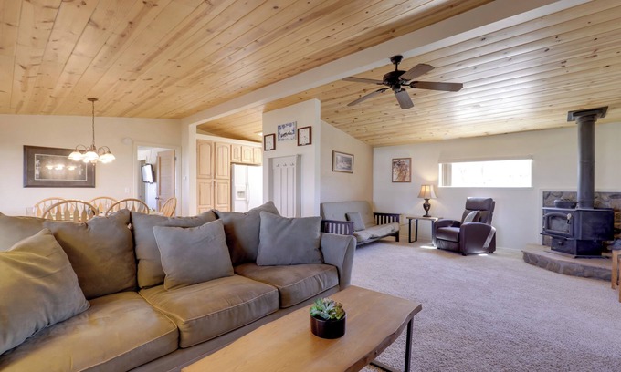 Golden Valley House | Rustic Bullhead City Retreat w/Porch & Views