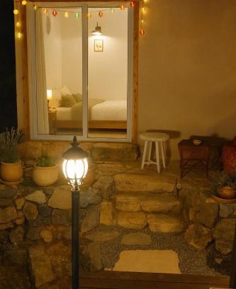 Kfar Hoshen Ski Chalet | Rustic Cabin in the Galilee with Pastoral Views