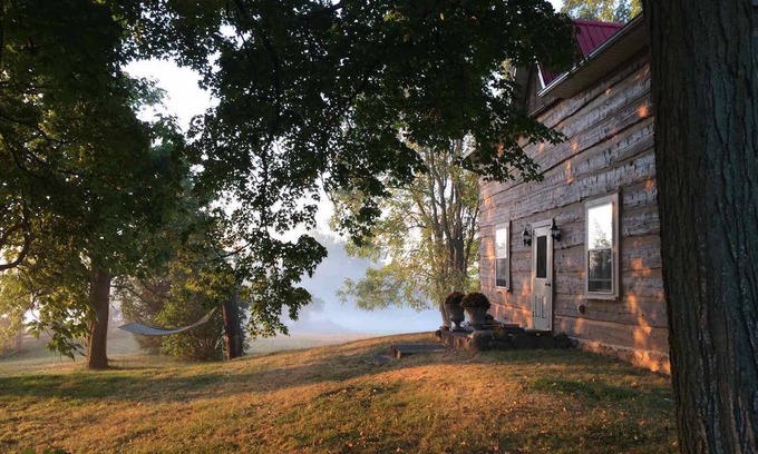 Adjala-Tosorontio Other | Rustic-Chic Foxglove Farm just 1hr from Toronto